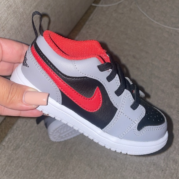 Nike Jordan brand new shoes size 9 for toddlers (red gray and black) - Picture 4 of 8